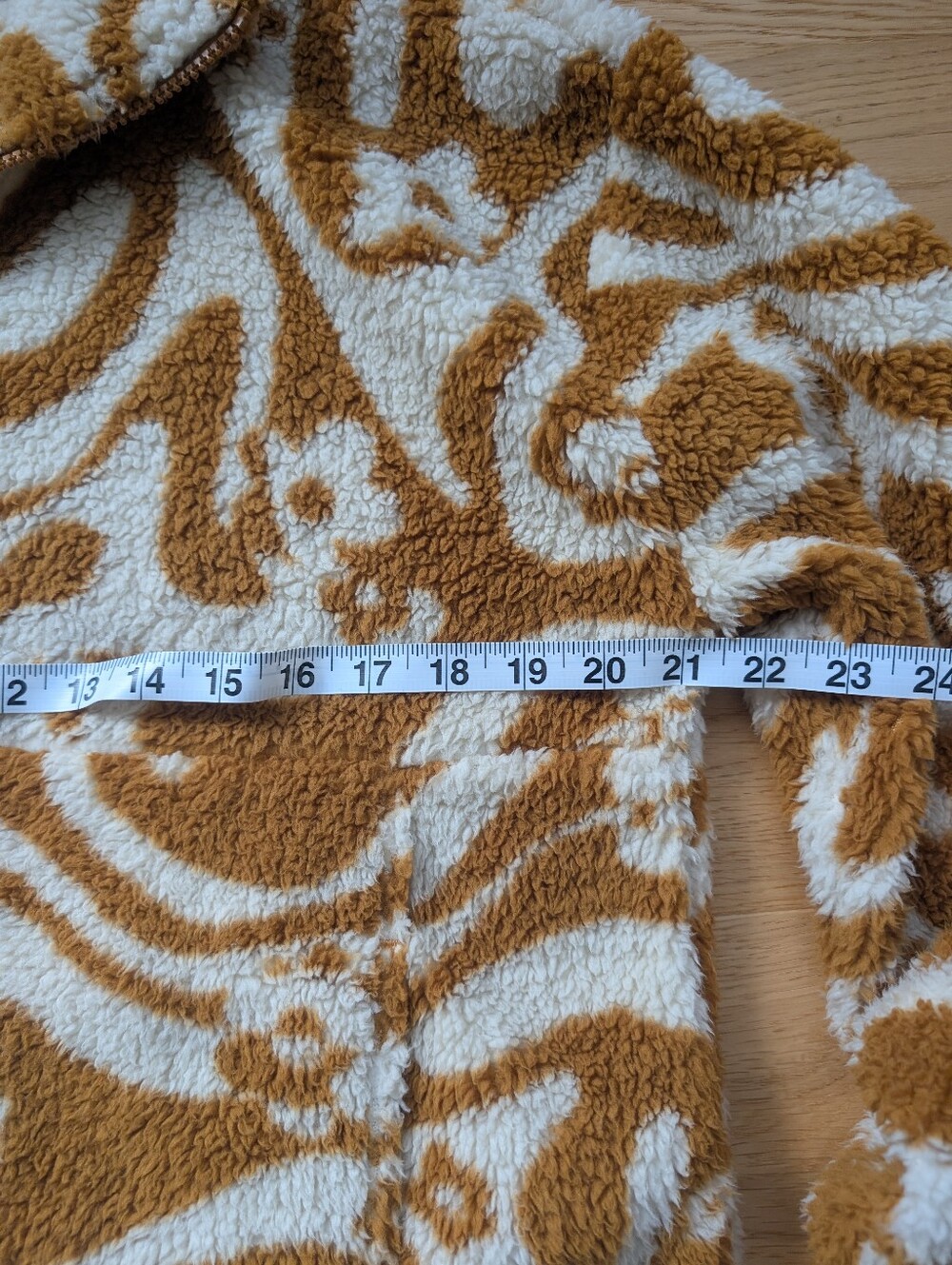 Billabong Cozy Caramel Wavy Floral Pattern Half Zip Fleece Sweatshirt - Picture 3 of 11